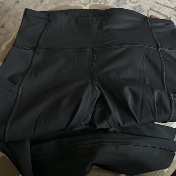 Lululemon bundle - Picture 3 of 9